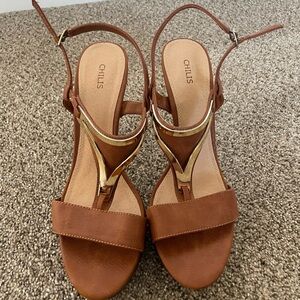 Chills Women's Tan Sandals with Gold Details